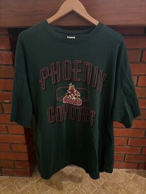 STARTER Phoenix Coyotes Forest Green Tee with Red Printed Accents